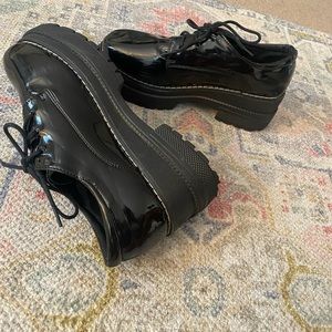 Platform women’s oxfords